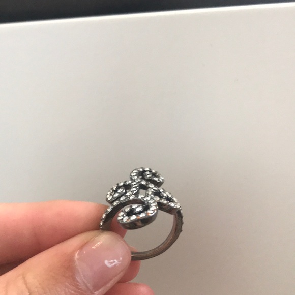 Ring - Picture 3 of 4